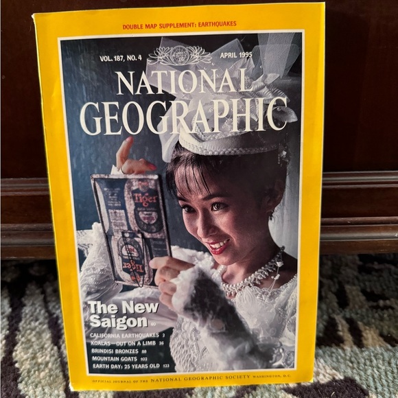 National Geographic Complete 1995 Issues with Maps - Picture 5 of 13